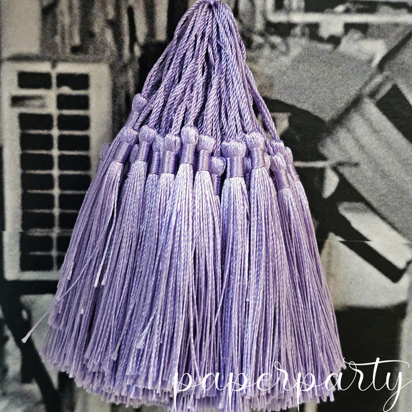 ciucuri decorativi de matase mov pastel lila pastel