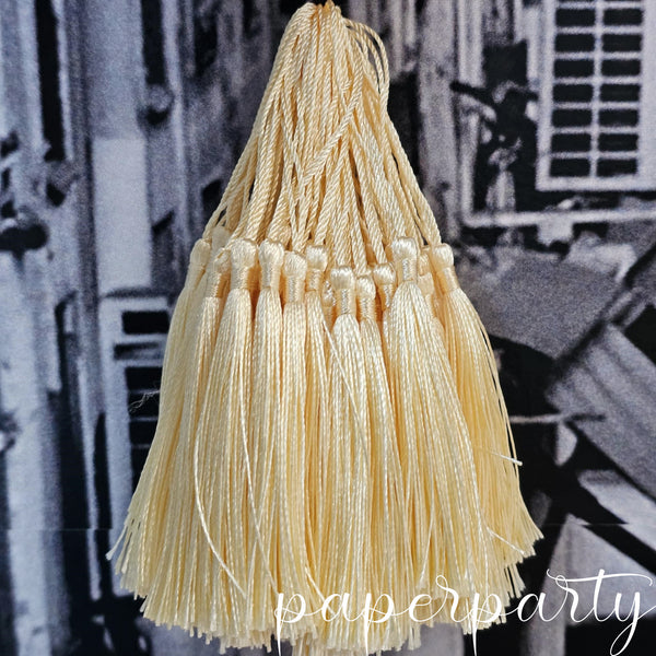 ciucuri de matase decorativi vanilie ivory crem