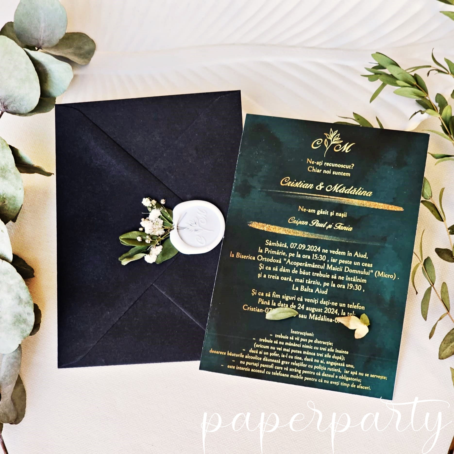 invitatie de nunta watercolor verde inchis si auriu